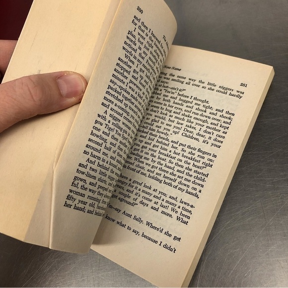 The Adventures of Huckleberry Finn by: Mark Twain, paperback book - Picture 3 of 5